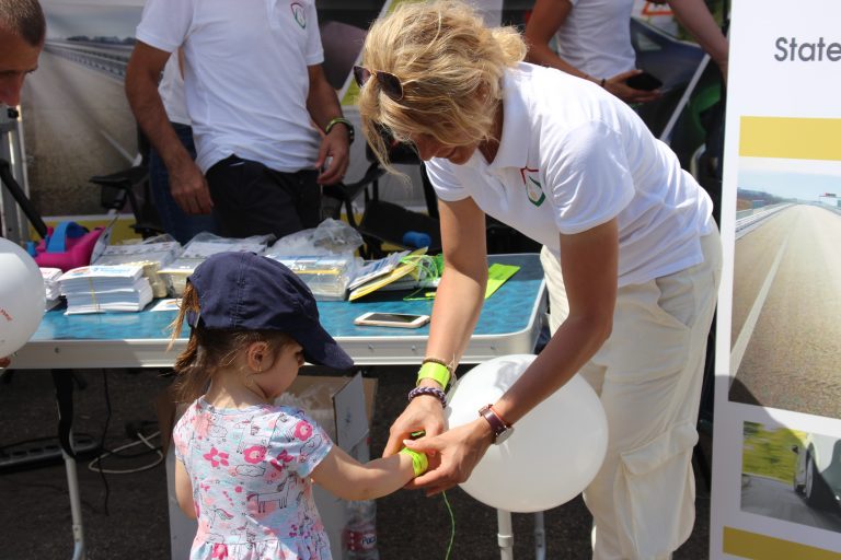Стотици хора посетиха Зоната по пътна безопасност на ДАБДП в Стара Загора