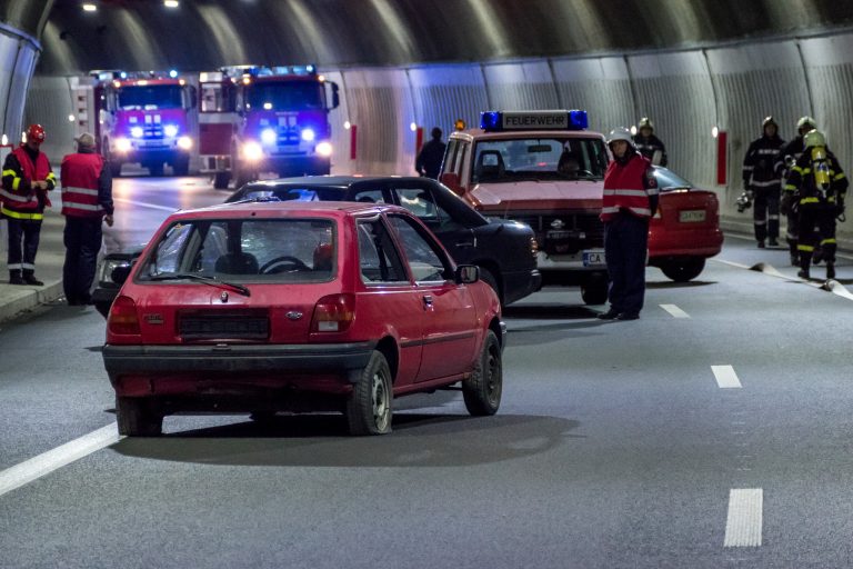 Мащабно учение провери времето за реакция и взаимодействието на институциите при пътен инцидент в тунелно съоръжение