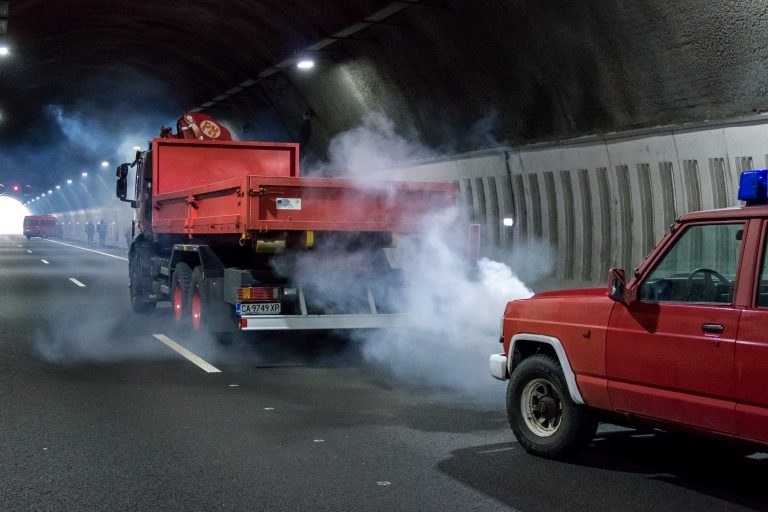 Мащабно учение провери времето за реакция и взаимодействието на институциите при пътен инцидент в тунелно съоръжение
