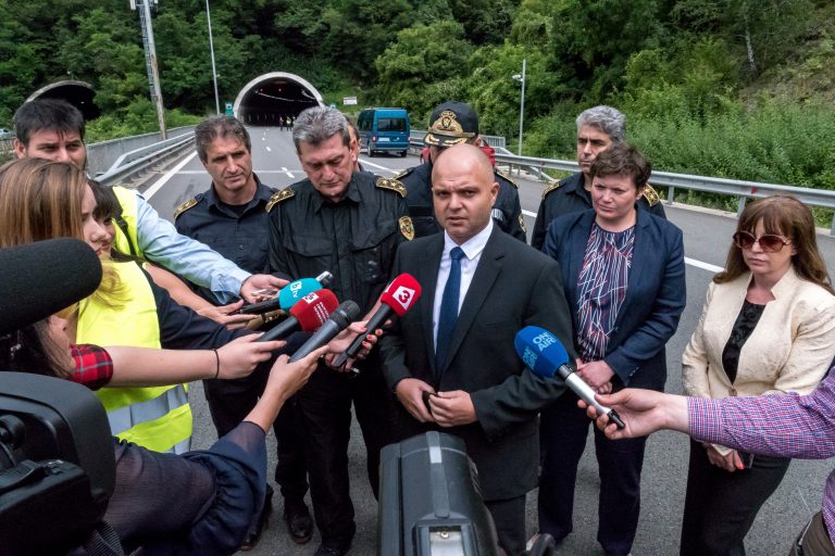 Мащабно учение провери времето за реакция и взаимодействието на институциите при пътен инцидент в тунелно съоръжение