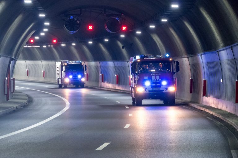 Мащабно учение провери времето за реакция и взаимодействието на институциите при пътен инцидент в тунелно съоръжение