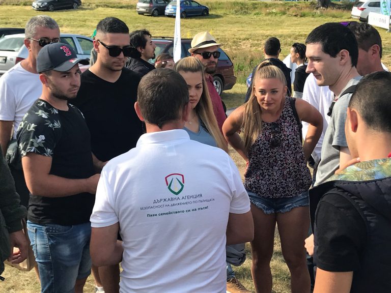 Превантивни мерки за повишаване на пътната безопасност поради голямото струпване на хора и автомобили на фестивала „Рожен“