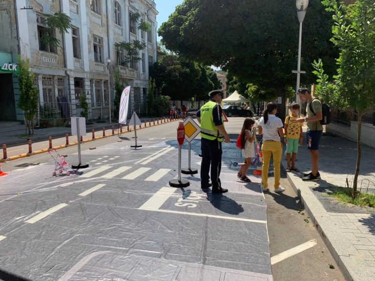 С 30 км/ч в града С 30 км/ч в града