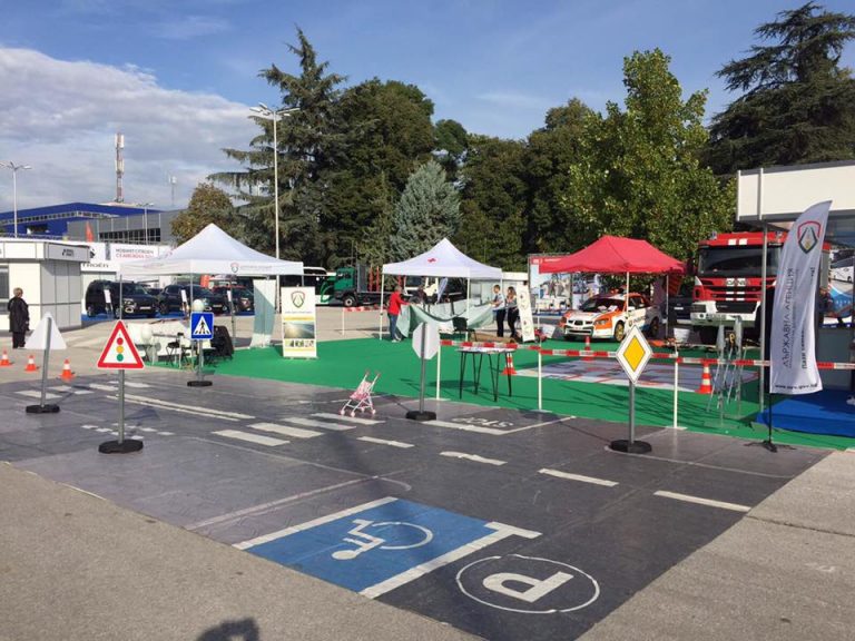 70758427_2485642408332122_524055382423764992_n