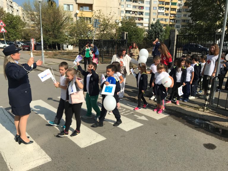 Над 90% от хората не знаят до каква възраст децата трябва да използват детско столче в автомобила Над 90% от хората не знаят до каква възраст децата трябва да използват детско столче в автомобила