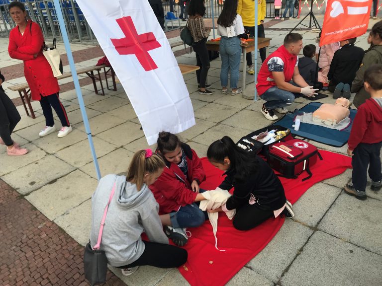 Първият празник на пътната безопасност в Габрово събра стотици гости