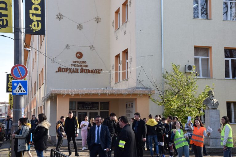 A SARS campaign to improve road safety at three high-risk crossings in Kardzhali