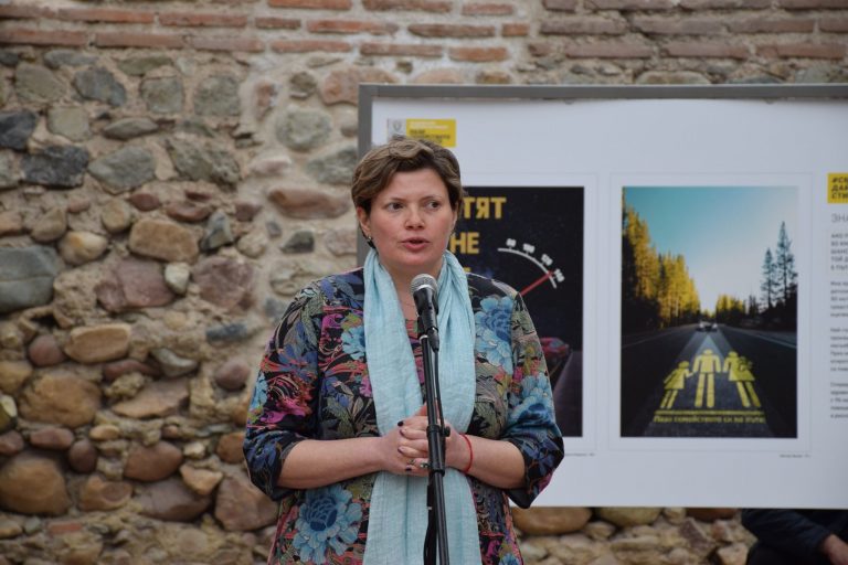 Стартира пътуваща изложба с детски плакати посветени на пътната безопасност