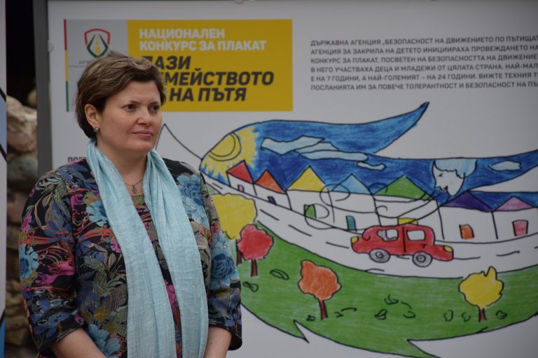 Стартира пътуваща изложба с детски плакати посветени на пътната безопасност