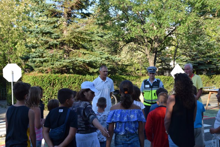 Над 200 деца от цялата страна преминаха лятна олимпиада по пътна безопасност