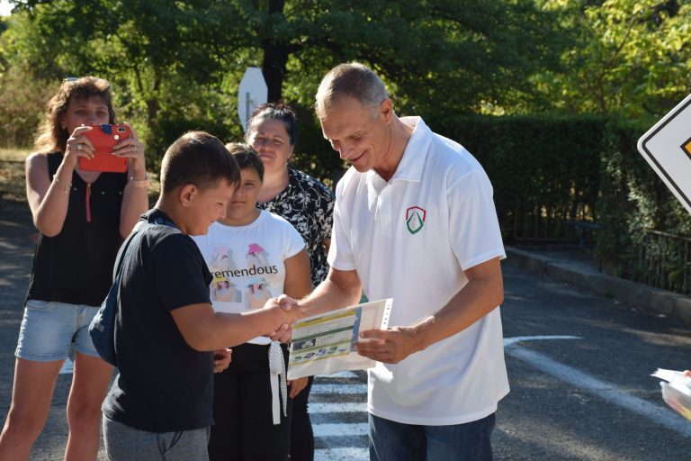 Над 200 деца от цялата страна преминаха лятна олимпиада по пътна безопасност