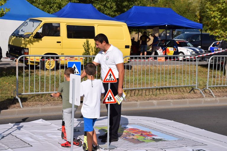 Анкета сред младите водачи показва: 85% препоръчват да се шофира с придружител след взимане на книжка