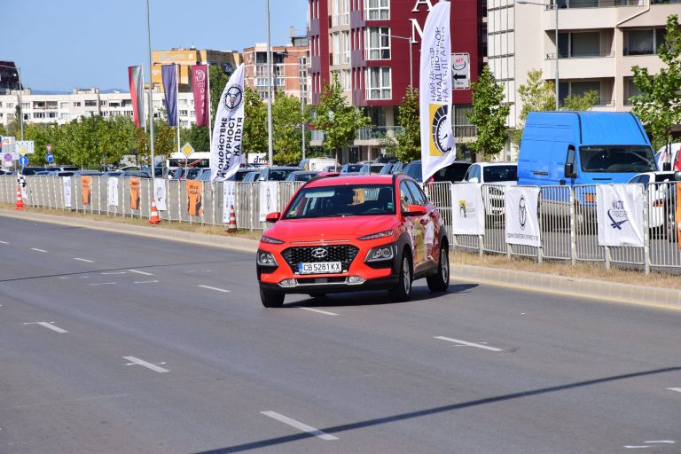 Анкета сред младите водачи показва: 85% препоръчват да се шофира с придружител след взимане на книжка