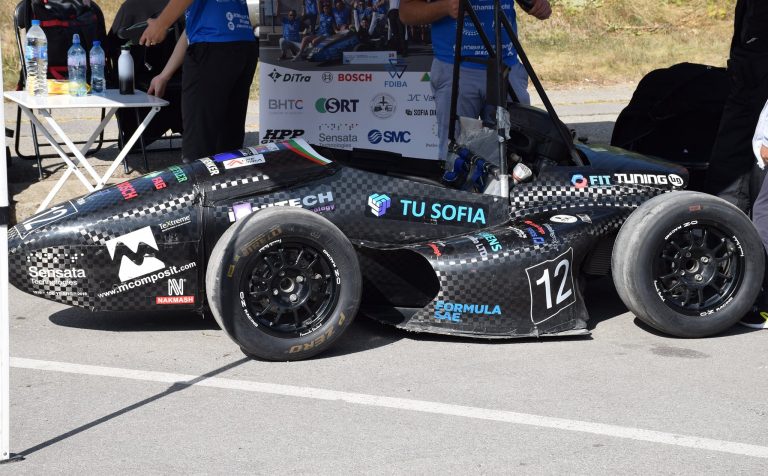 Анкета сред младите водачи показва: 85% препоръчват да се шофира с придружител след взимане на книжка