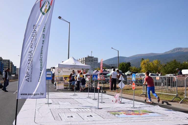 Анкета сред младите водачи показва: 85% препоръчват да се шофира с придружител след взимане на книжка