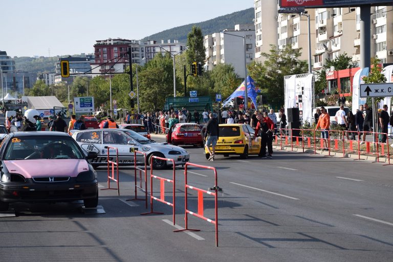 Анкета сред младите водачи показва: 85% препоръчват да се шофира с придружител след взимане на книжка