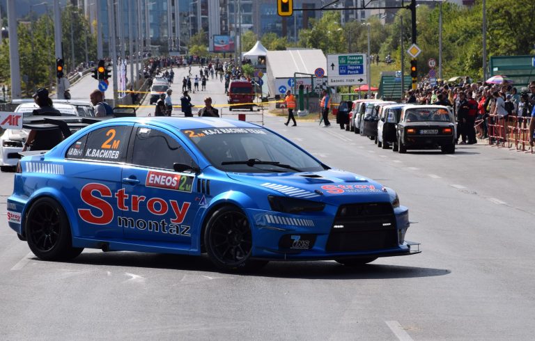 Анкета сред младите водачи показва: 85% препоръчват да се шофира с придружител след взимане на книжка