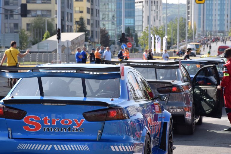 Анкета сред младите водачи показва: 85% препоръчват да се шофира с придружител след взимане на книжка