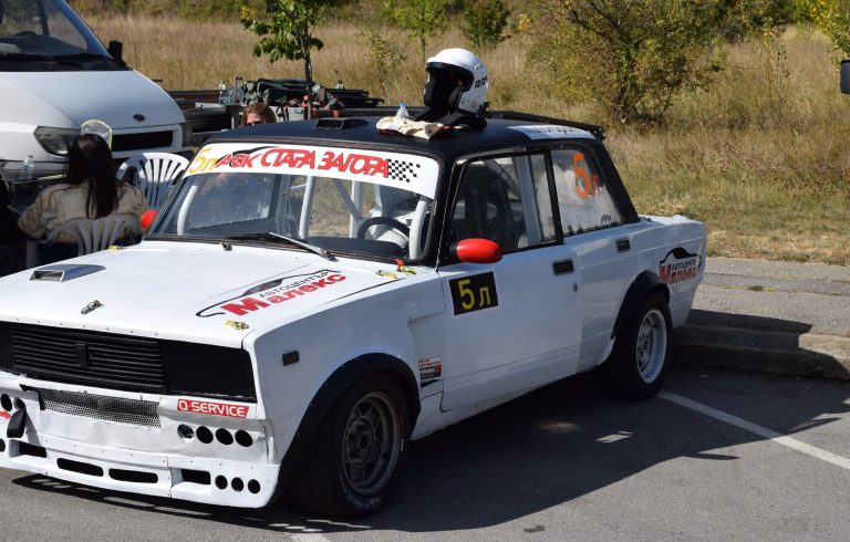 Анкета сред младите водачи показва: 85% препоръчват да се шофира с придружител след взимане на книжка