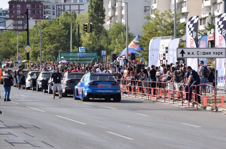 Анкета сред младите водачи показва: 85% препоръчват да се шофира с придружител след взимане на книжка