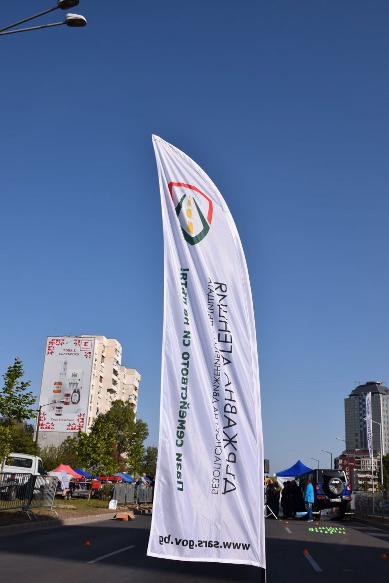 Анкета сред младите водачи показва: 85% препоръчват да се шофира с придружител след взимане на книжка