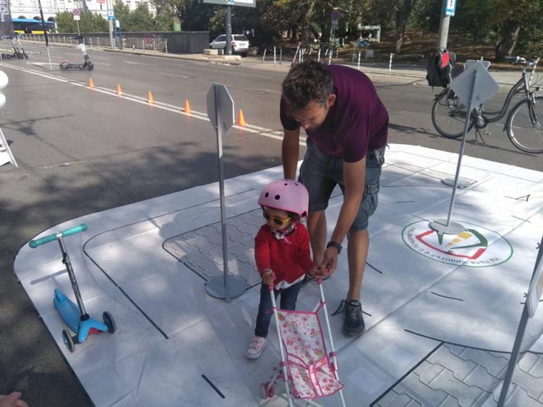 ДАБДП се включи в инициативите в рамките на Деня без автомобили ДАБДП се включи в инициативите в рамките на Деня без автомобили