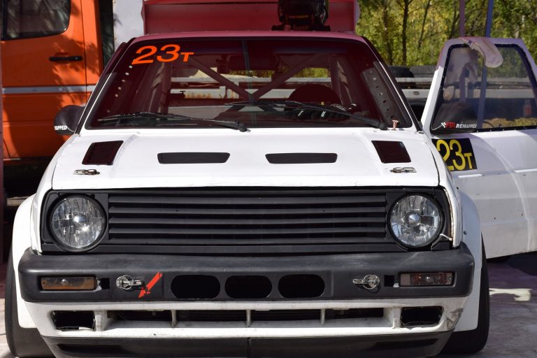 Анкета сред младите водачи показва: 85% препоръчват да се шофира с придружител след взимане на книжка