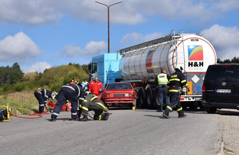 Учение за реакция при мащабно ПТП се проведе в Разград