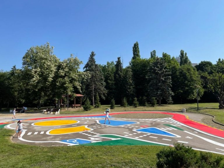 Нова площадка за обучение на деца по пътна безопасност в Южния парк