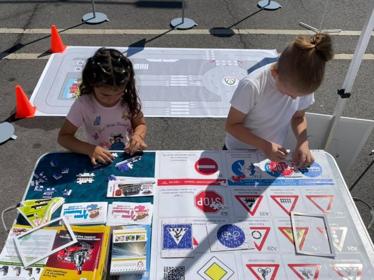 Под мотото “На пътя животът е с предимство“ премина рали „Сердика“ и двудневният авто-мото събор в централната част на София Под мотото “На пътя животът е с предимство“ премина рали „Сердика“ и двудневният авто-мото събор в централната част на София