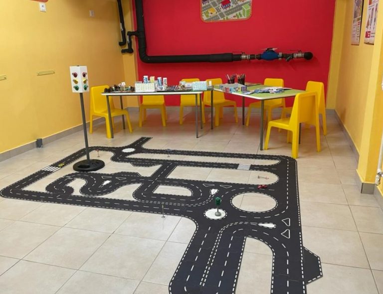 Нов кабинет за интерактивно обучение по безопасност на движението в столичната детска градина “Деница“