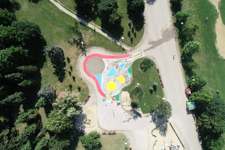 Нова площадка за обучение на деца по пътна безопасност в Южния парк