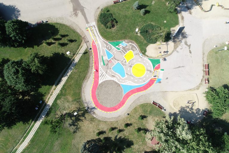 Нова площадка за обучение на деца по пътна безопасност в Южния парк