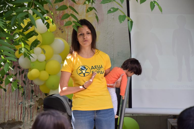 Около половината от всички столчета за деца в автомобилите са монтирани погрешно Около половината от всички столчета за деца в автомобилите са монтирани погрешно