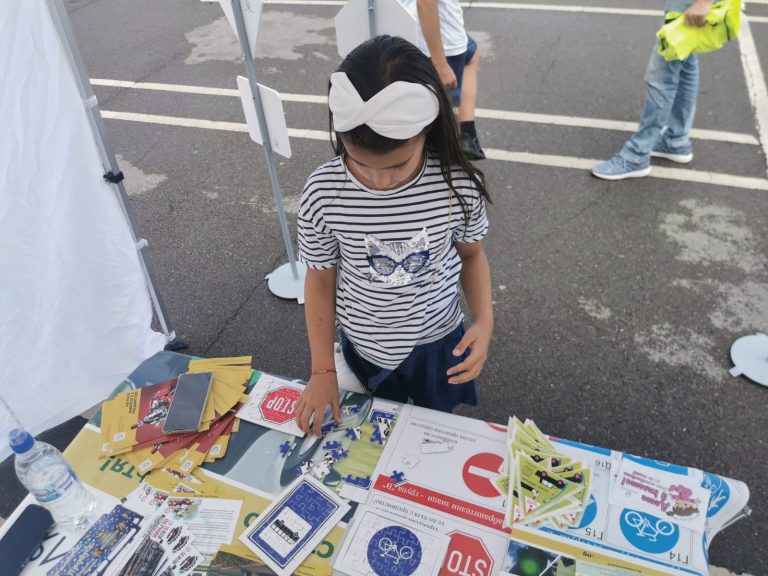 Под мотото “На пътя животът е с предимство“ премина рали „Сердика“ и двудневният авто-мото събор в централната част на София Под мотото “На пътя животът е с предимство“ премина рали „Сердика“ и двудневният авто-мото събор в централната част на София