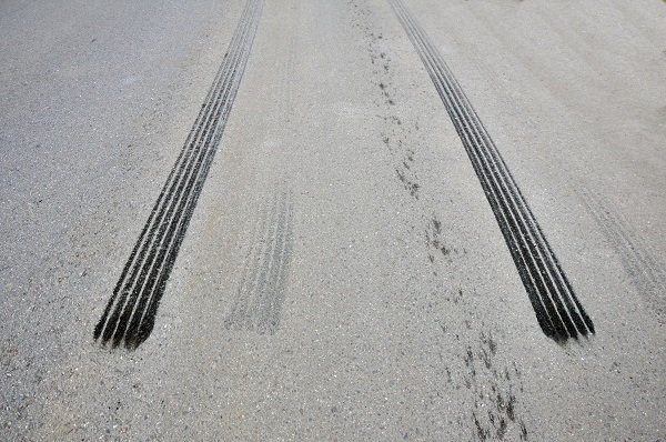 Traces from the tire from emergency braking on asphalt