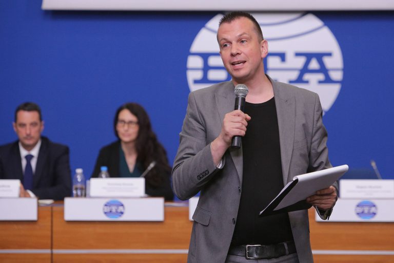 Първите годишни награди „Инициативи в подкрепа на безопасност на движението по пътищата“ показаха добрите примери на регионално и местно ниво Първите годишни награди „Инициативи в подкрепа на безопасност на движението по пътищата“ показаха добрите примери на регионално и местно ниво