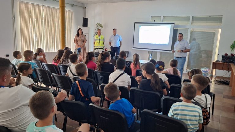 IMG-827af1e3efbe5ea05e9284917f6d4467-V