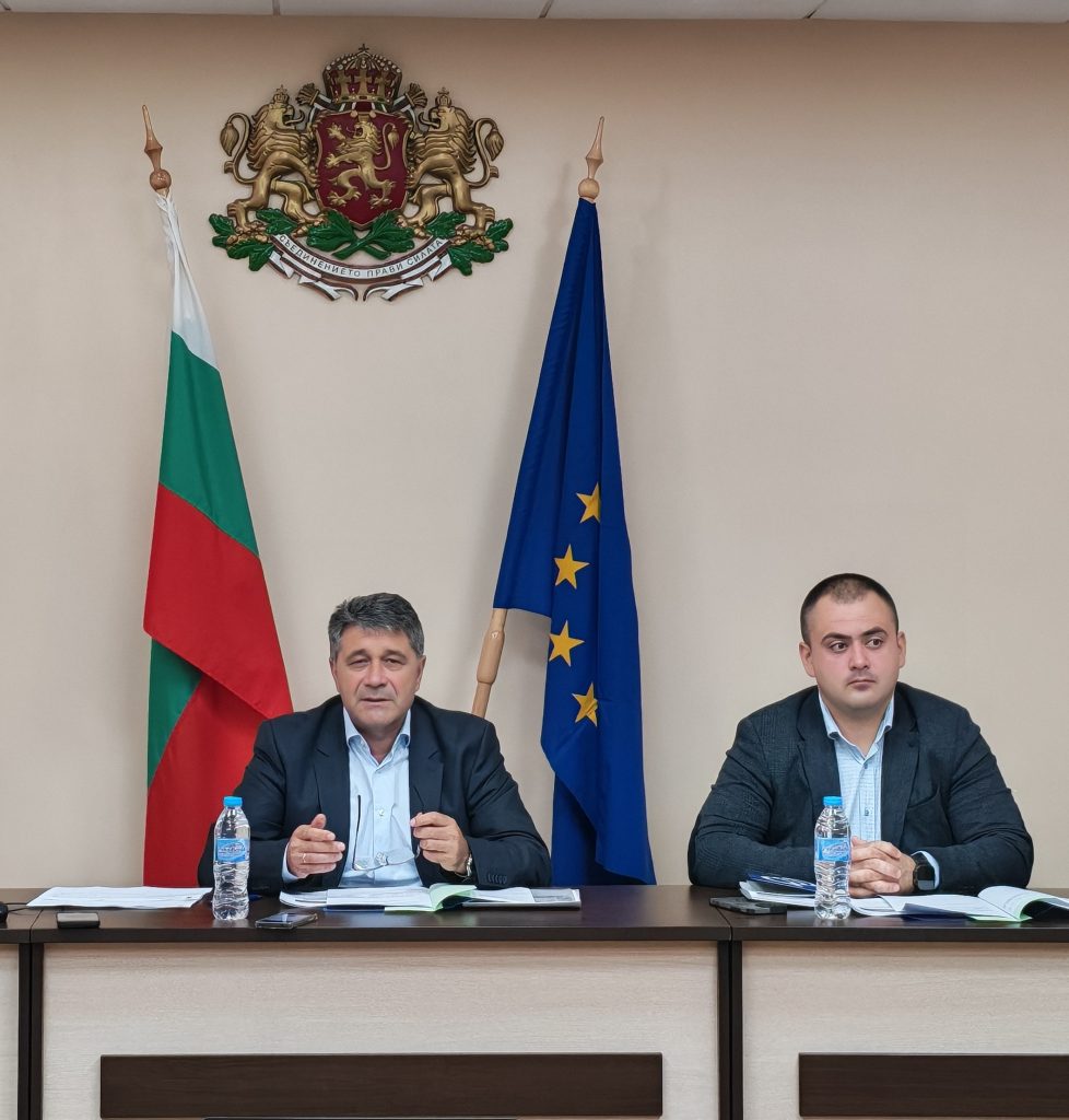 Областната комисия по БДП в Силистра отчете дейността на институциите за по-сигурни пътища в областта и обсъди мерки срещу незаконните гонки