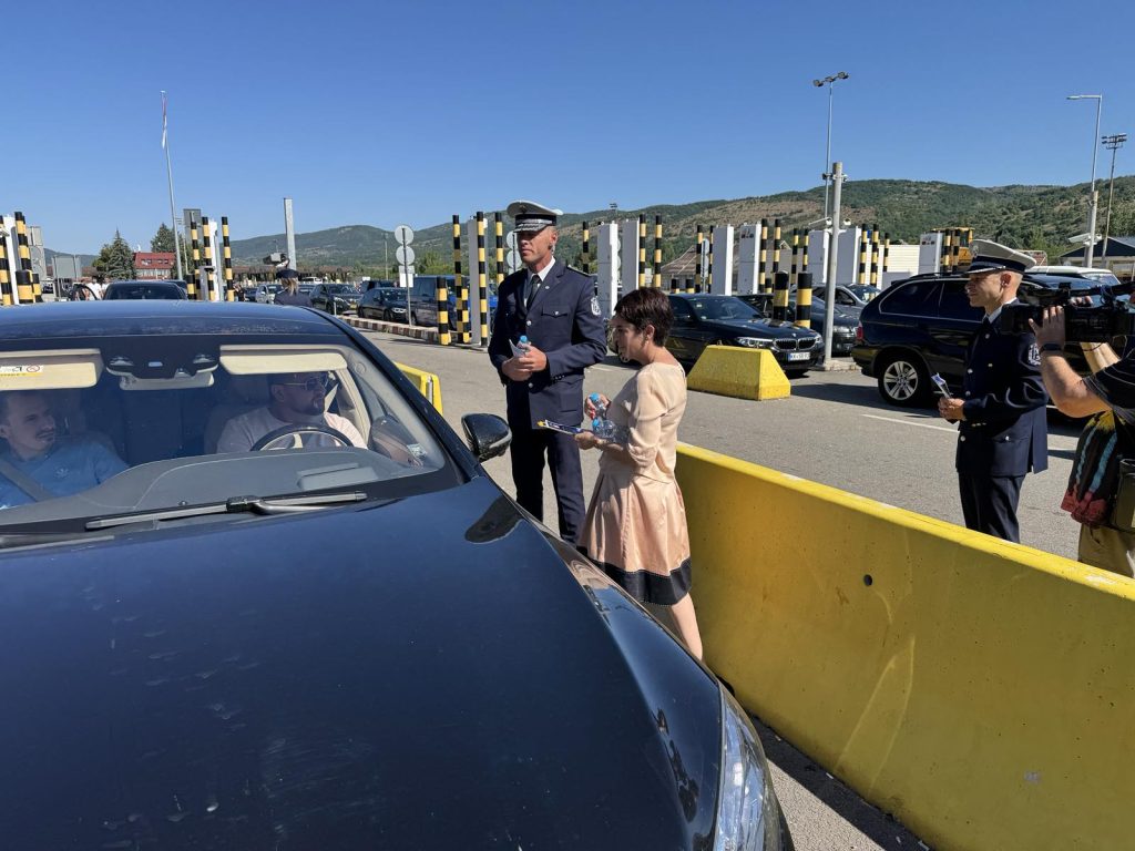 На граничен пункт Калотина - Градина се проведе съвместна превантивна инициатива в рамките на кампанията „Drive fresh“