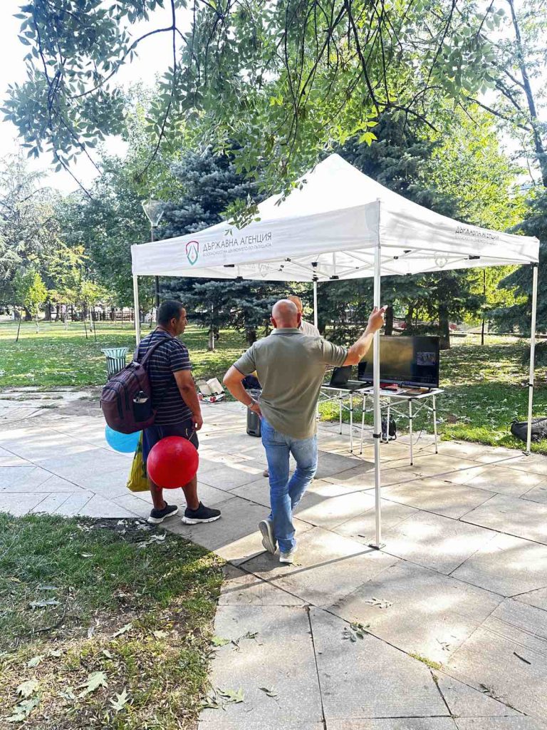 Стотици деца и родители се включиха в откритите уроци на ДАБДП по безопасност на движението по пътищата в парка пред НДК